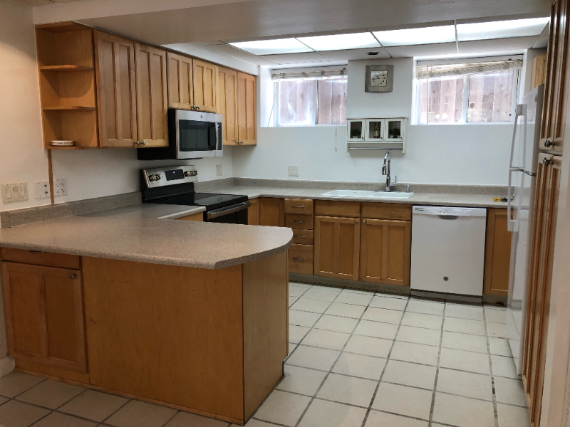 652 N 2nd St #B - Photo 5 of 12