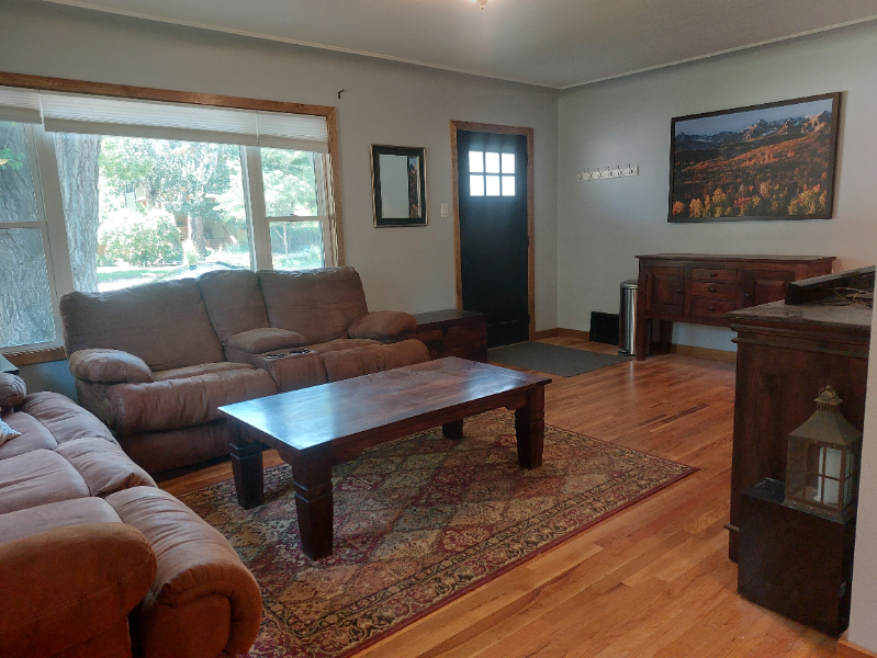 802 Smith St - Photo 5 of 21