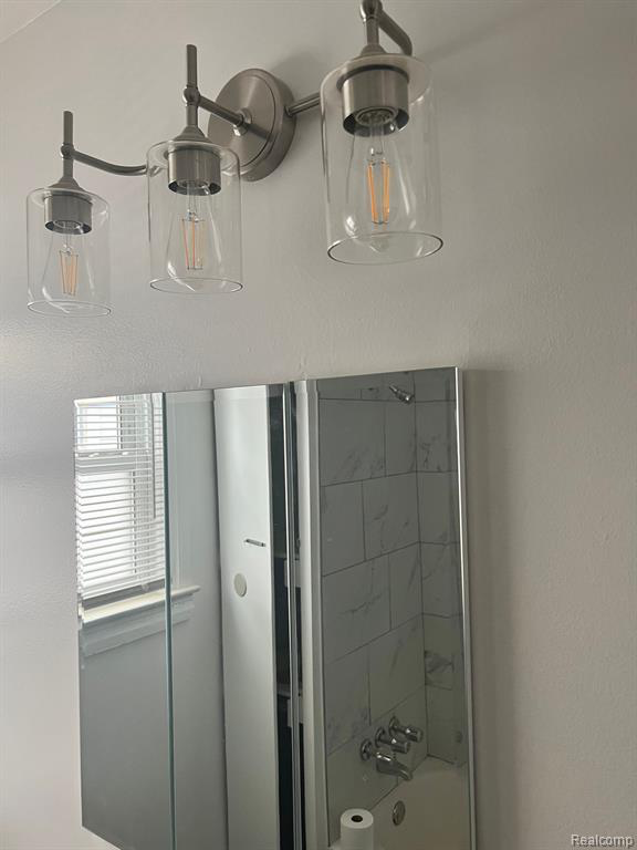 2925 Helen St - Photo 2 of 11