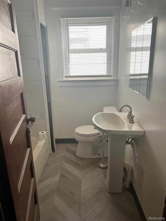 2925 Helen St - Photo 5 of 11