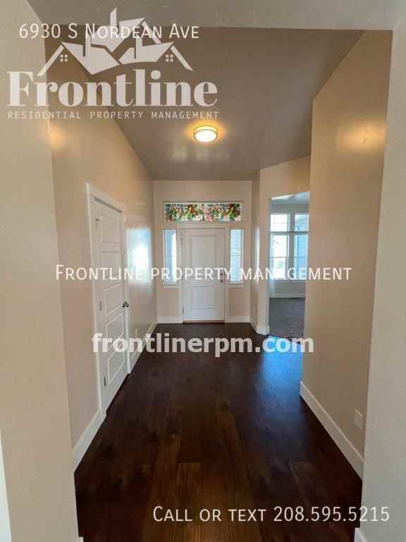 6930 S Nordean Ave - Photo 3 of 21