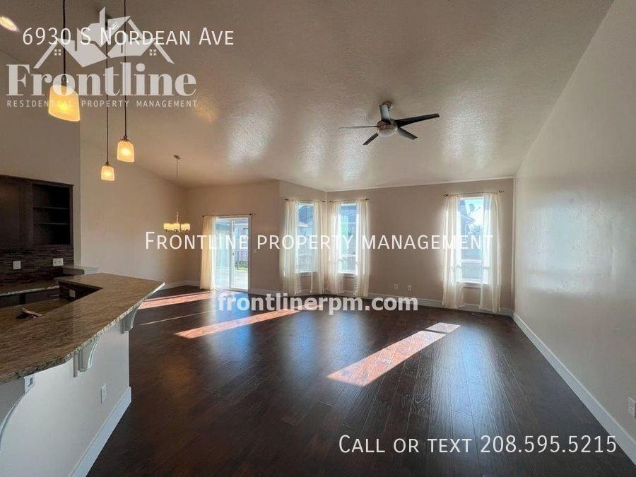 6930 S Nordean Ave - Photo 6 of 21