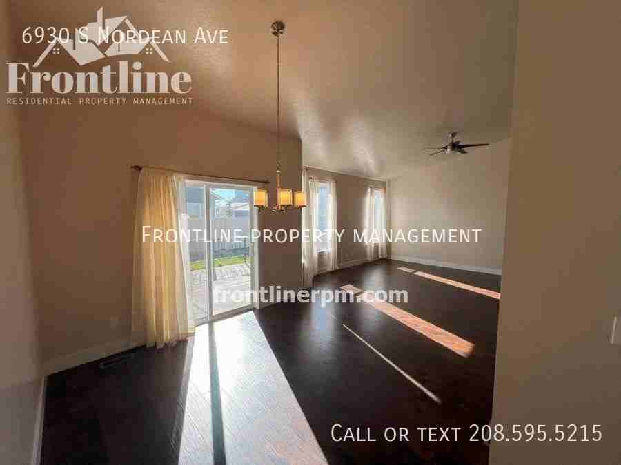 6930 S Nordean Ave - Photo 7 of 21