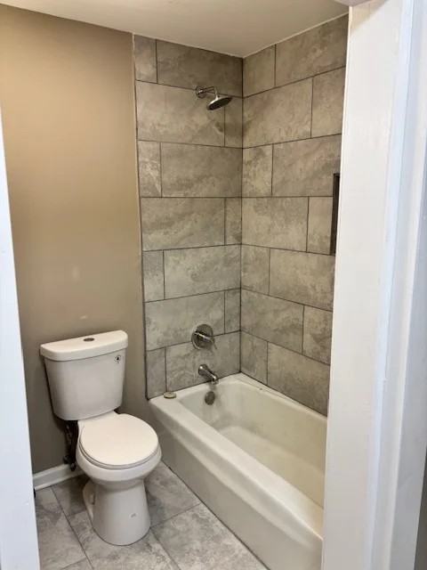 2012 1/2 Johnston St #5 - Photo 7 of 9