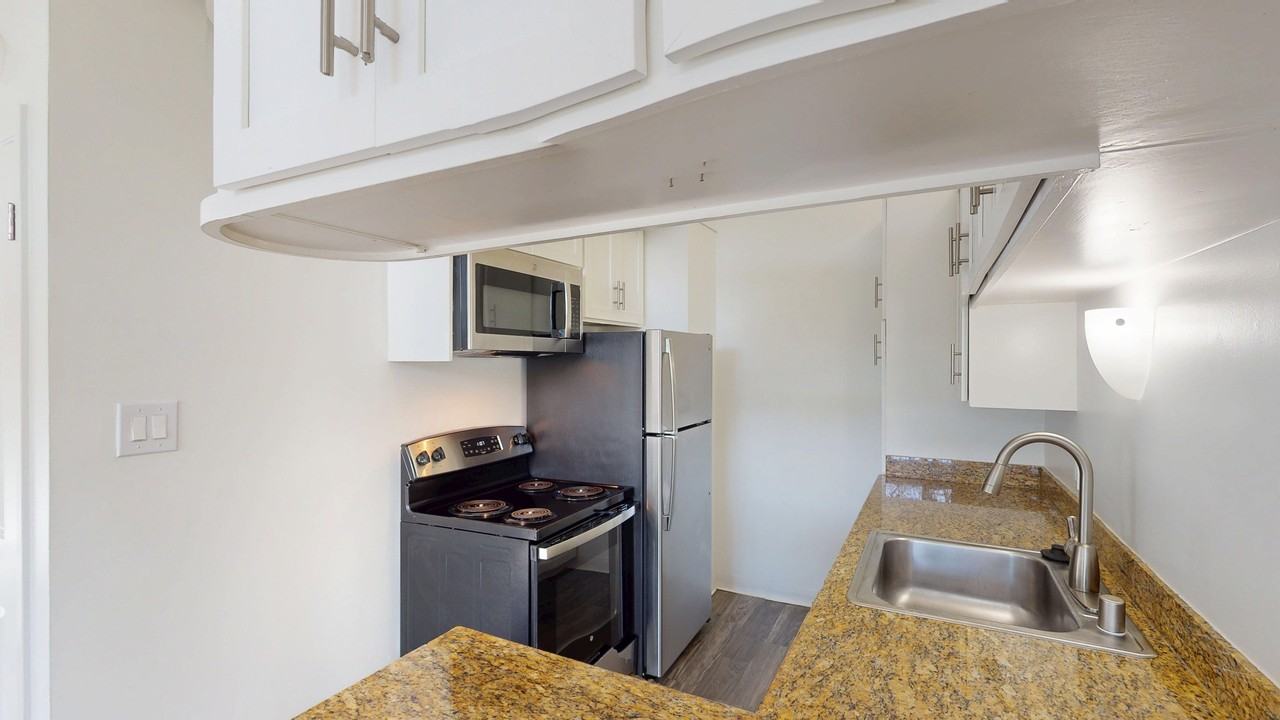 1222 Irwin St #1 - Photo 4 of 14