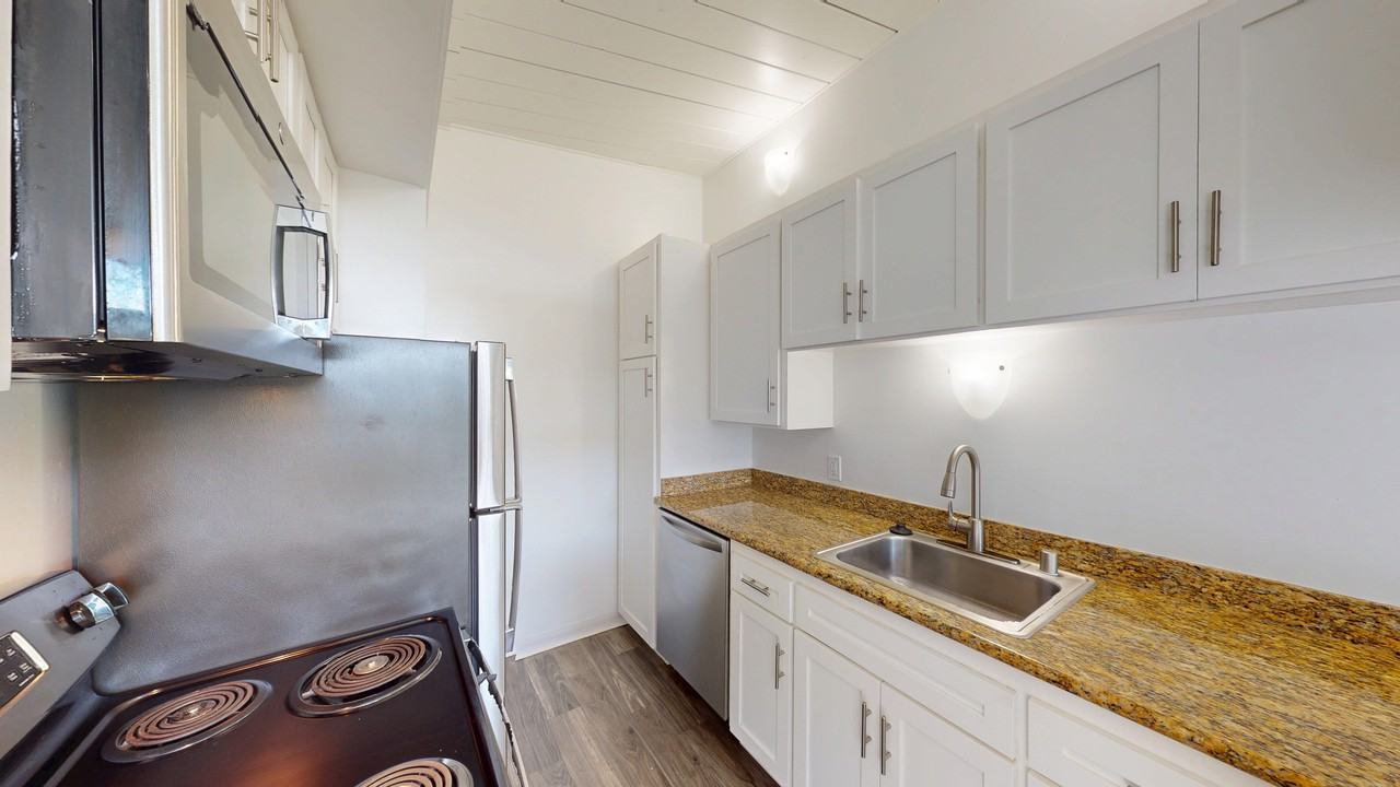 1222 Irwin St #1 - Photo 7 of 14