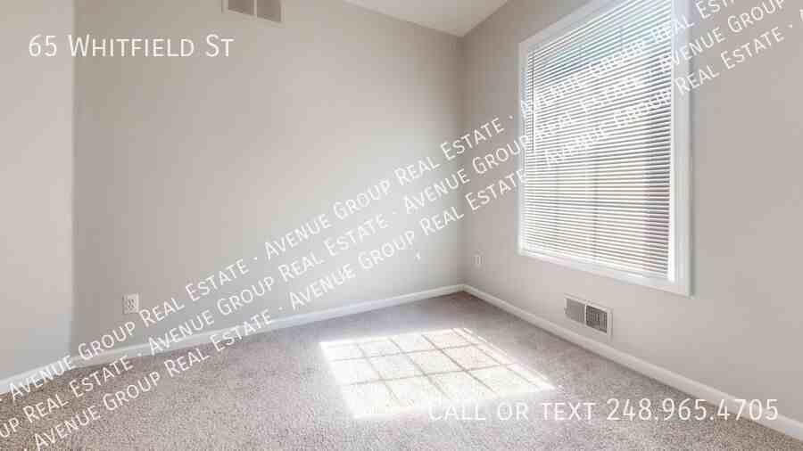 65 Whitfield St - Photo 4 of 12