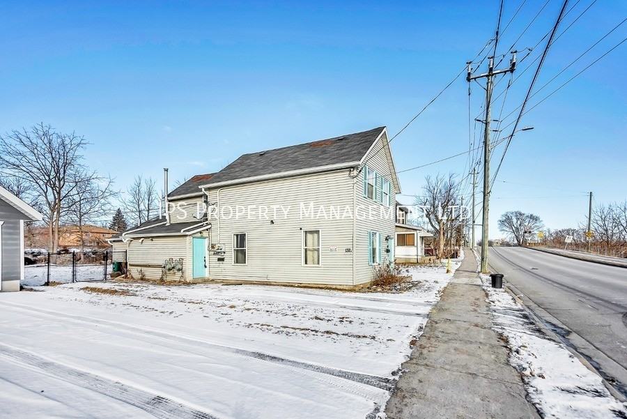 132 Moira St E - Photo 2 of 23