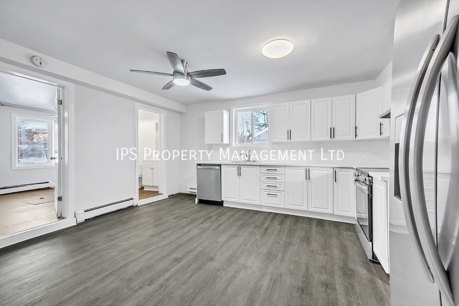132 Moira St E - Photo 7 of 23