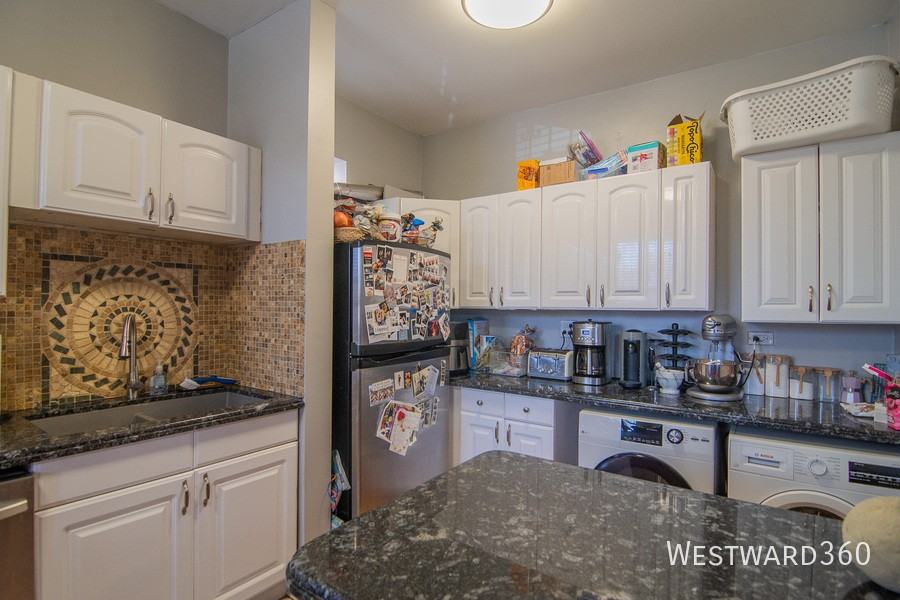 4424 N Racine Ave #2N - Photo 4 of 26