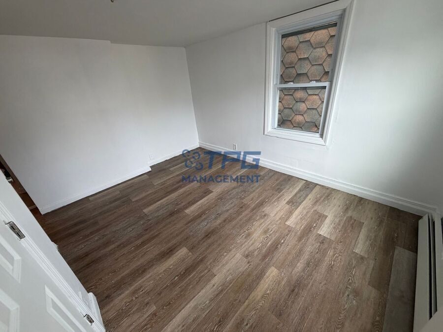 540 Marshall St #2 - Photo 6 of 7