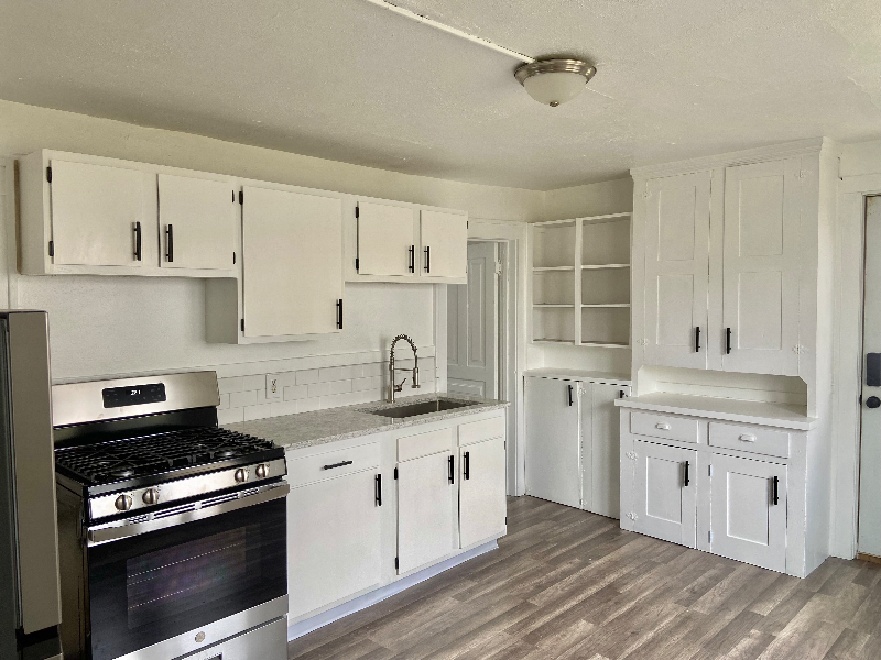 921 Watson St Sw #1 - Photo 2 of 11