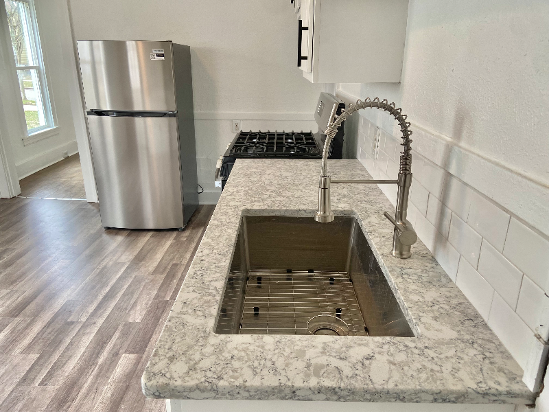 921 Watson St Sw #1 - Photo 4 of 11