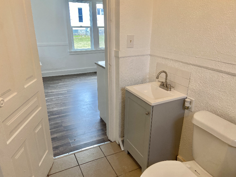 921 Watson St Sw #1 - Photo 6 of 11