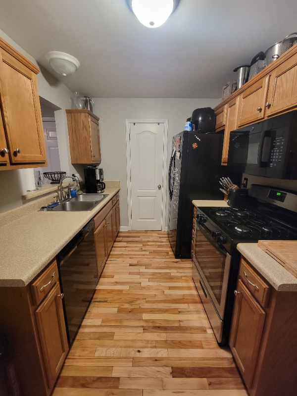 524 Rothwood Ave - Photo 7 of 9