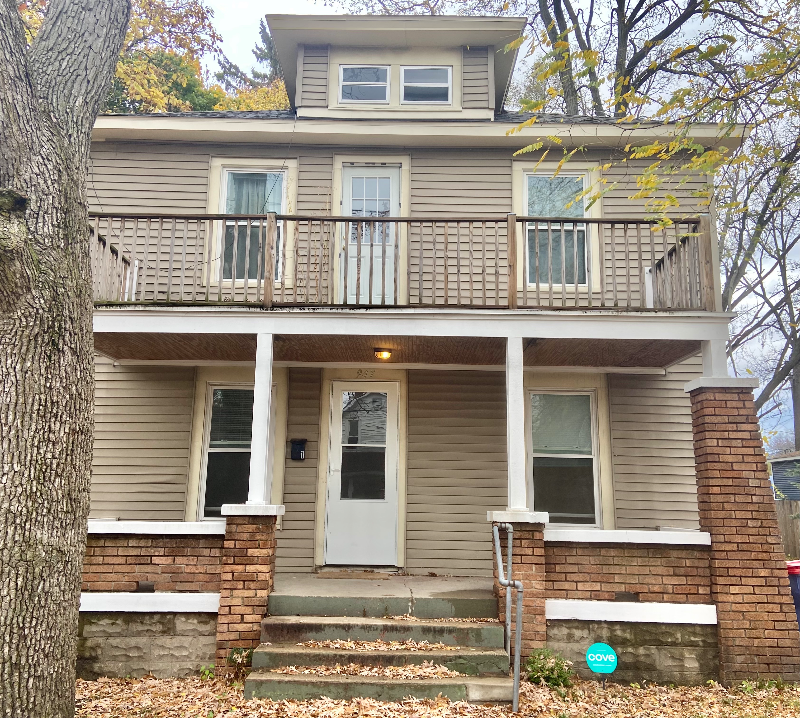 947 Logan St Se #2 - Photo 2 of 8