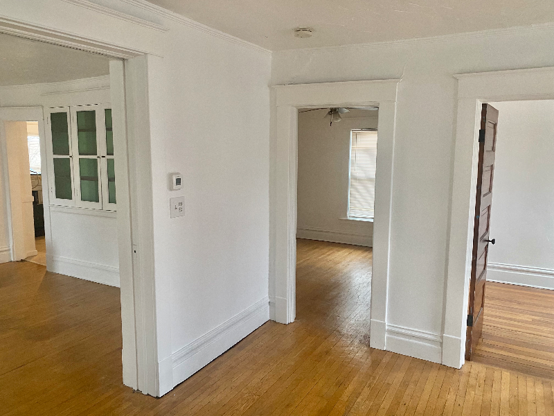 947 Logan St Se #2 - Photo 6 of 8