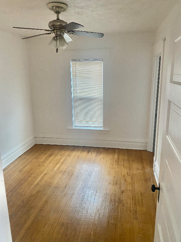 947 Logan St Se #2 - Photo 7 of 8