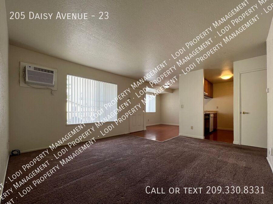 205 Daisy Ave #23 - Photo 2 of 14