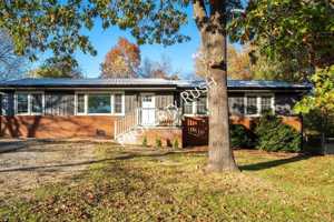 featured image of 205 Hilltop Dr