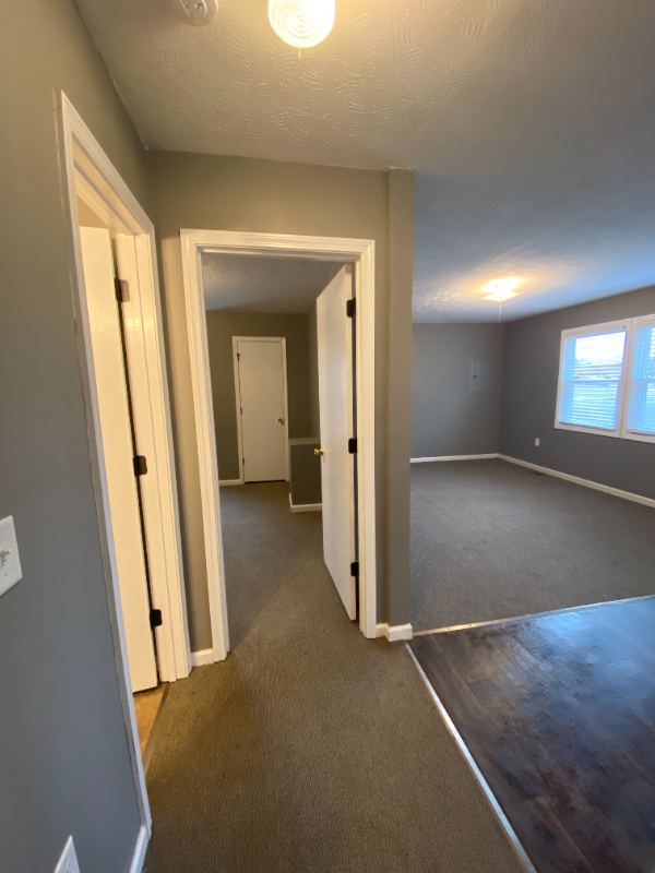 1004 Lewis Ave #B - Photo 5 of 9