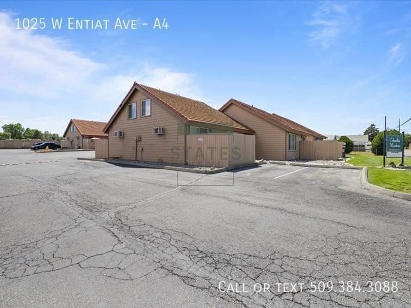 1025 W Entiat Ave #A4 - Photo 3 of 5
