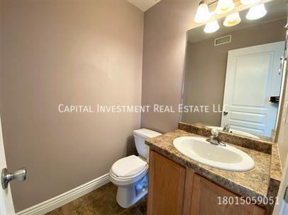 1441 Heather Ln - Photo 3 of 16