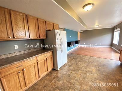 1441 Heather Ln - Photo 4 of 16