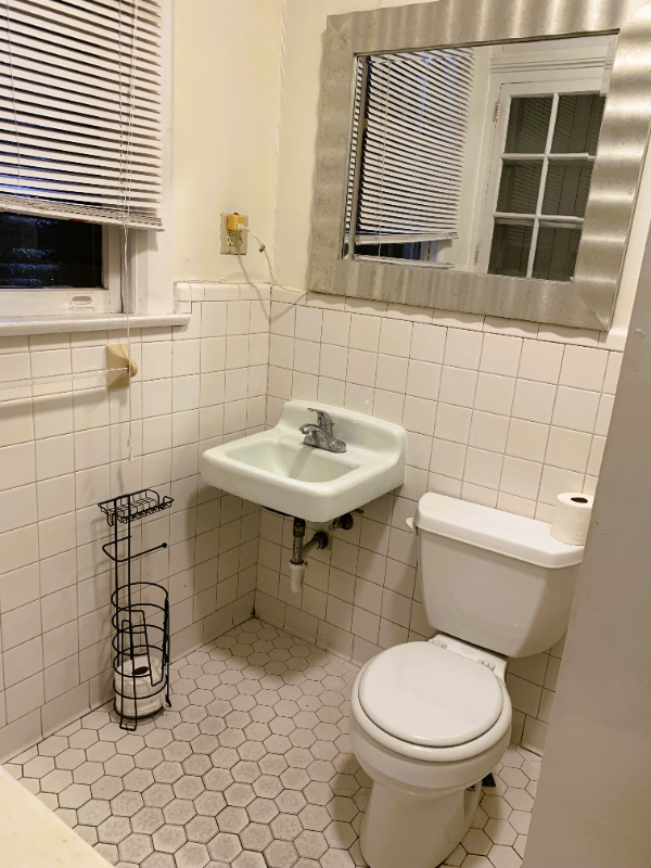 1031 Broadway St - Photo 5 of 12
