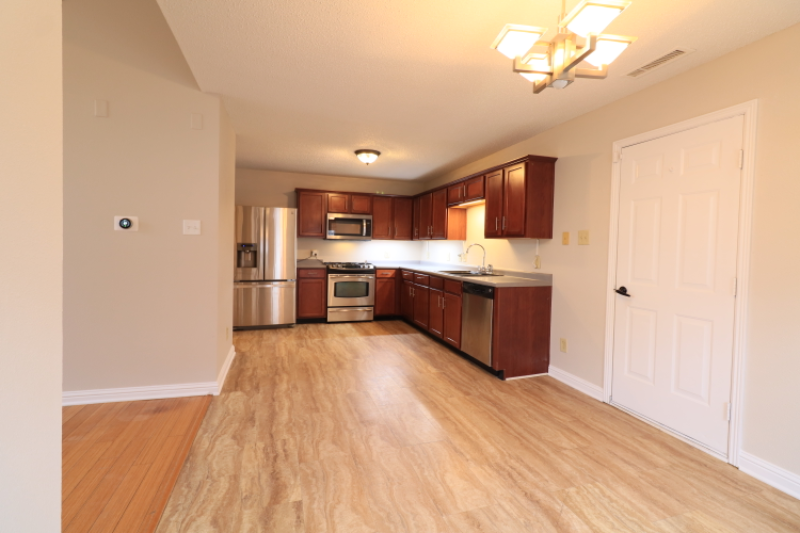 12803 Old Glory Dr - Photo 5 of 19