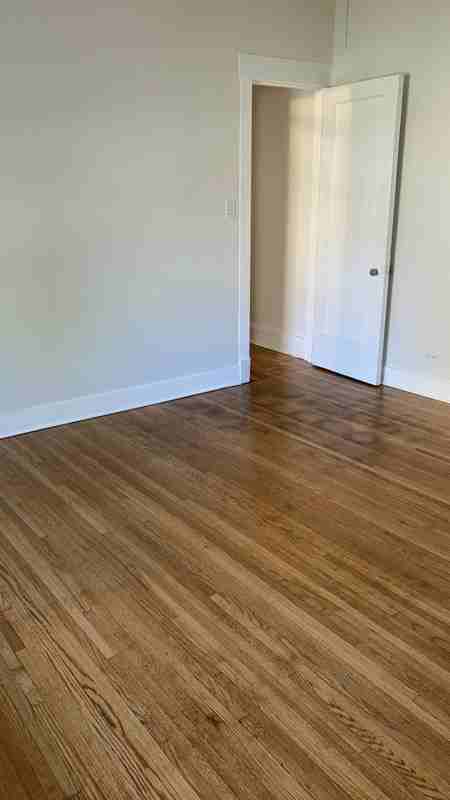 1454 W Fargo Ave #1B - Photo 6 of 8