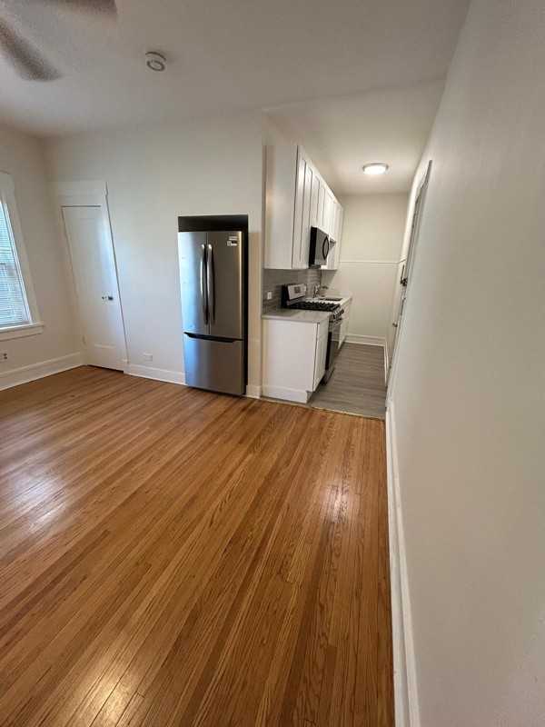 1454 W Fargo Ave #1B - Photo 7 of 8