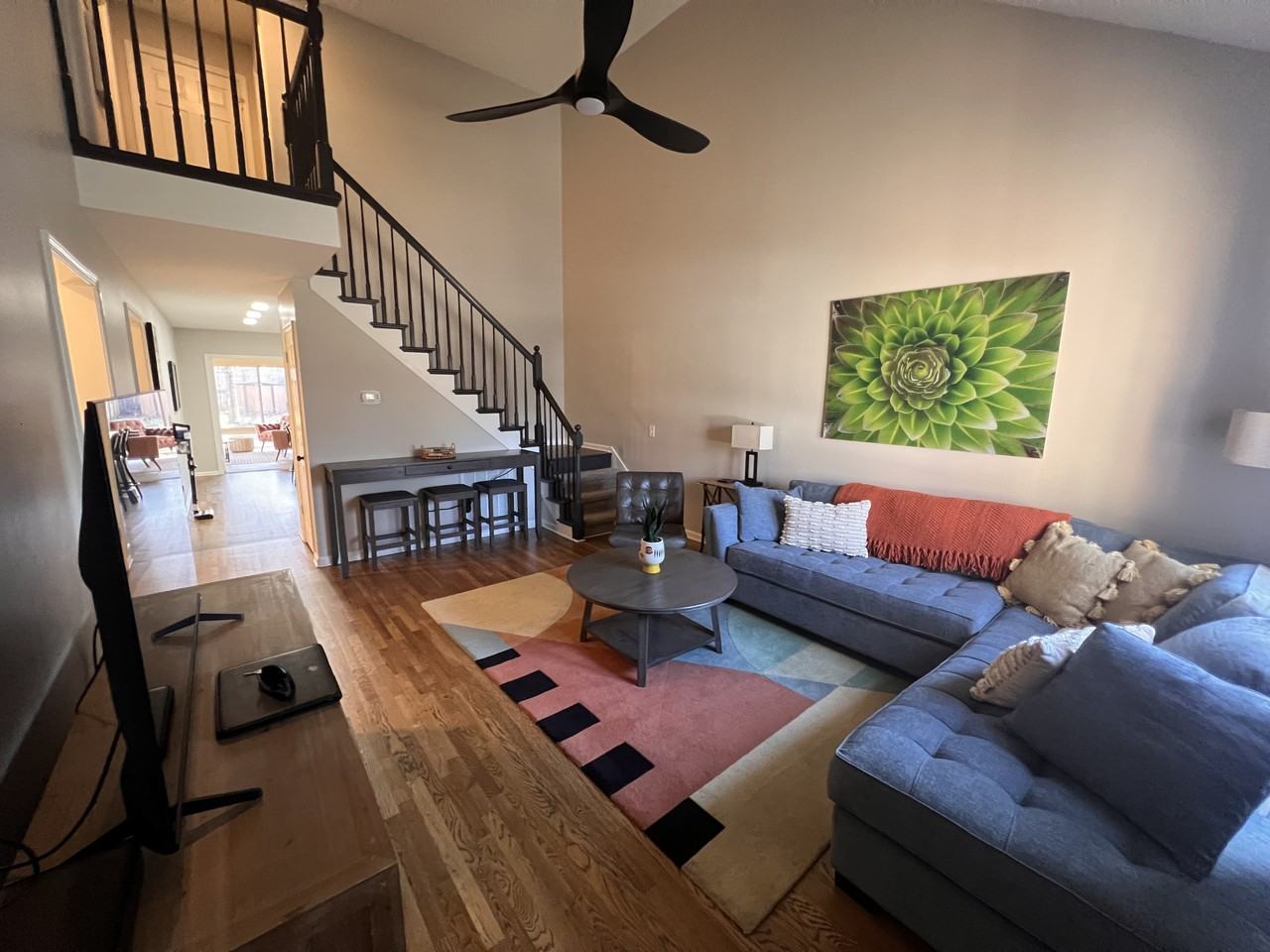 828 N Maple St - Photo 2 of 20