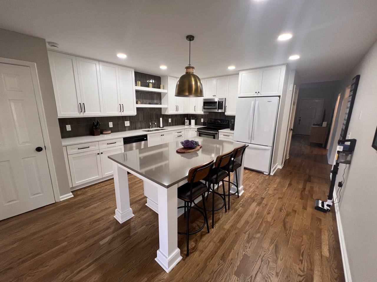 828 N Maple St - Photo 6 of 20