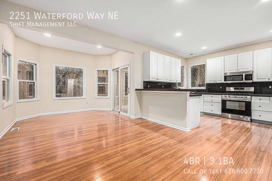 2251 Waterford Way Ne - Photo 4 of 17