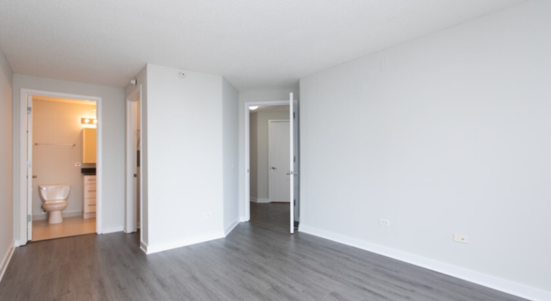 492 N State St - Photo 7 of 13