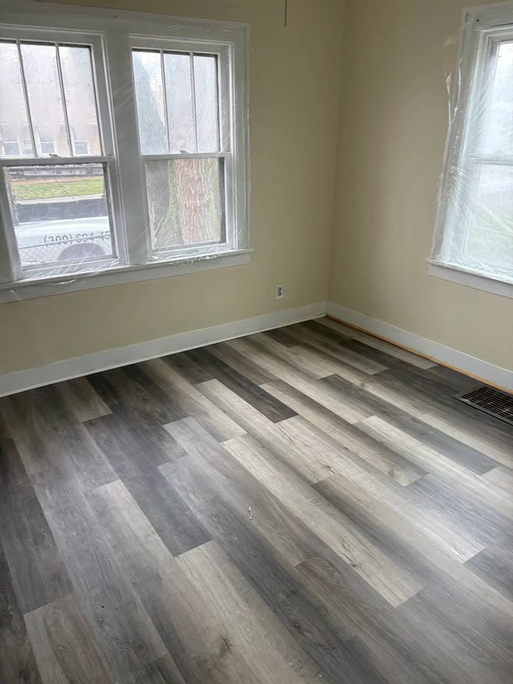 803 N 2nd St - Photo 4 of 9