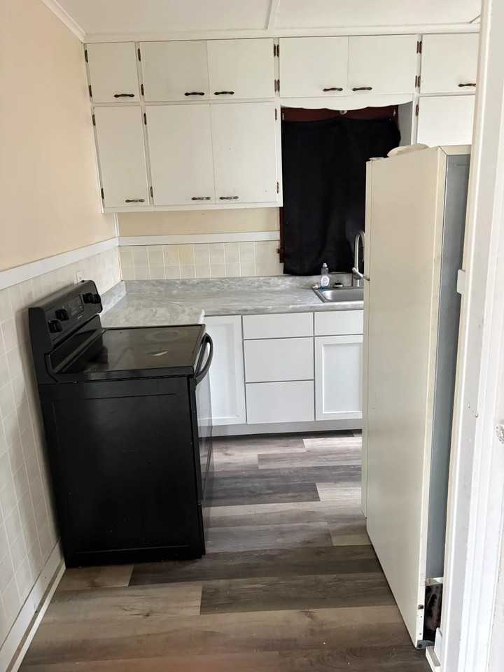 803 N 2nd St - Photo 5 of 9