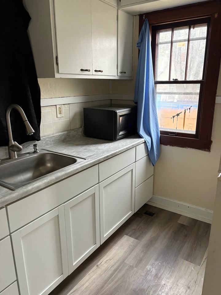 803 N 2nd St - Photo 6 of 9