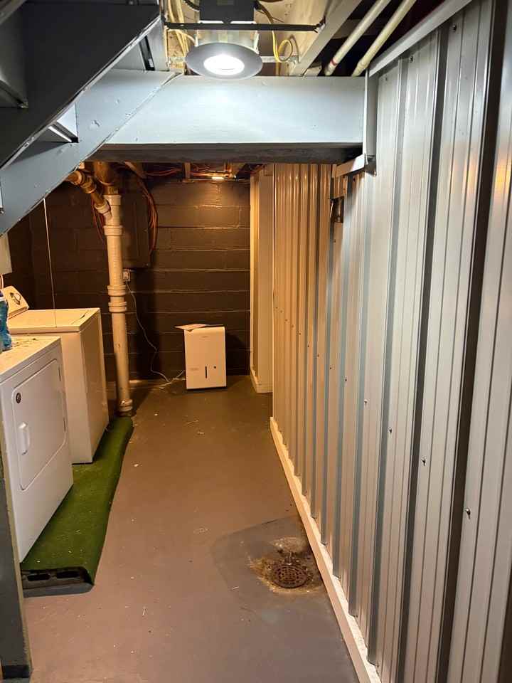 803 N 2nd St - Photo 7 of 9