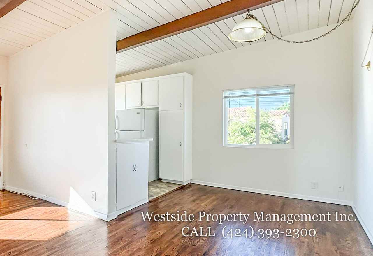 5319 Inglewood Blvd #9 - Photo 3 of 17