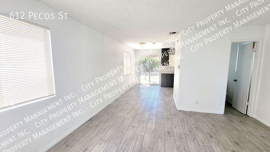 612 Pecos St - Photo 3 of 16