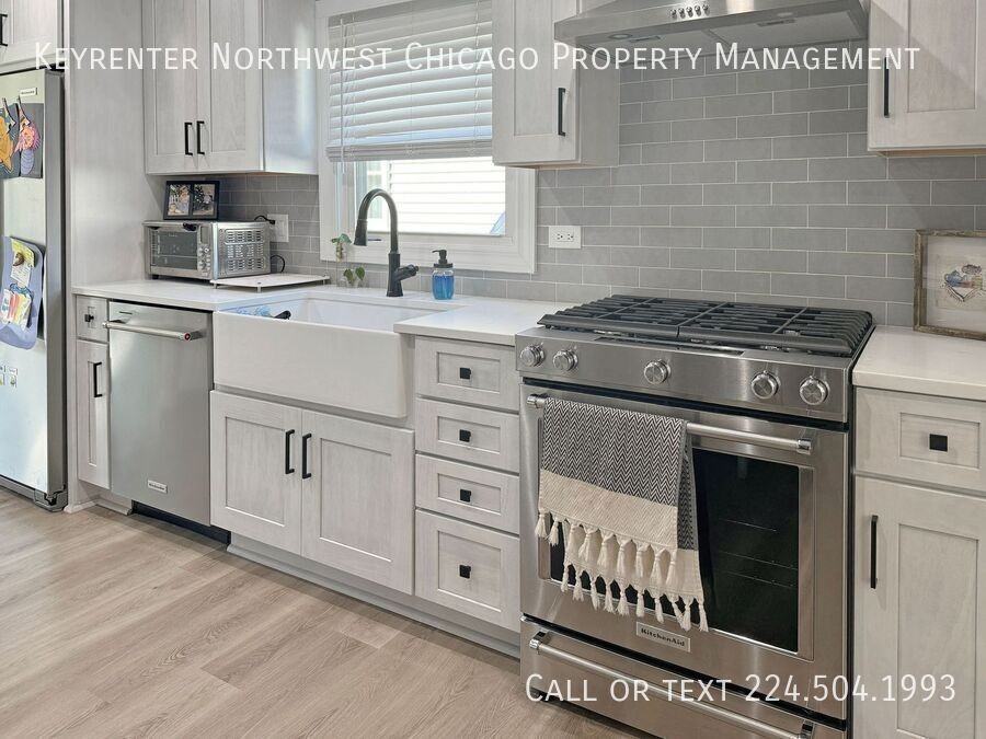 111 S Morgan Ave - Photo 2 of 22