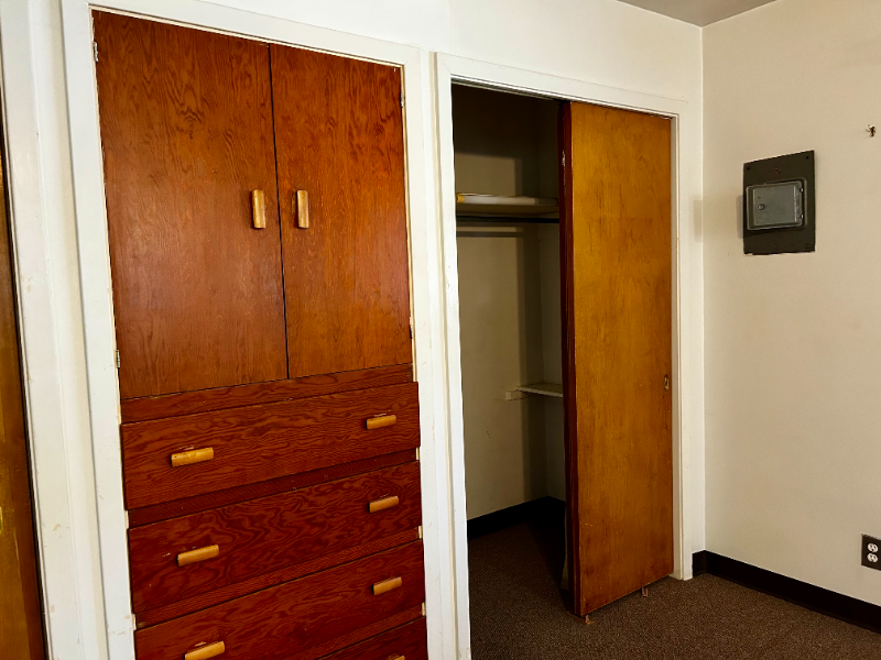 308 S Royal St - Photo 7 of 14