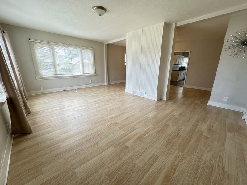 1423 7th Ave #A - Photo 5 of 21