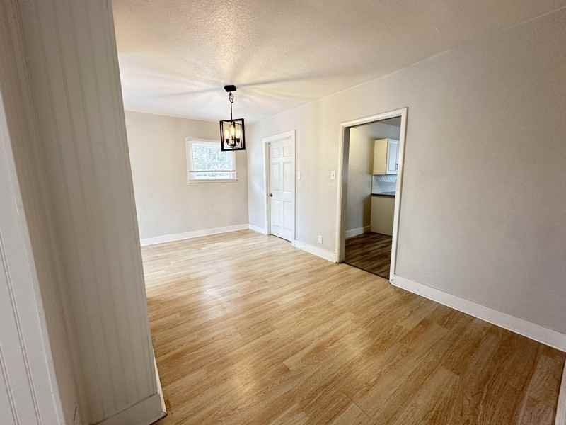 1423 7th Ave #A - Photo 6 of 21