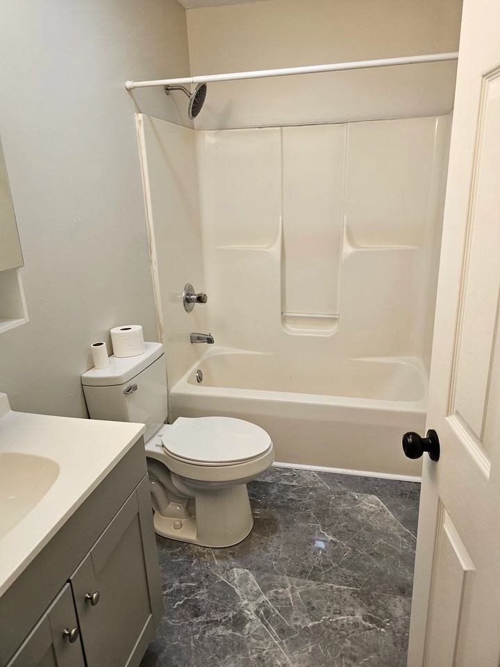 521 Bell Place Dr - Photo 2 of 10