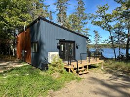 featured image of 5 West Dr