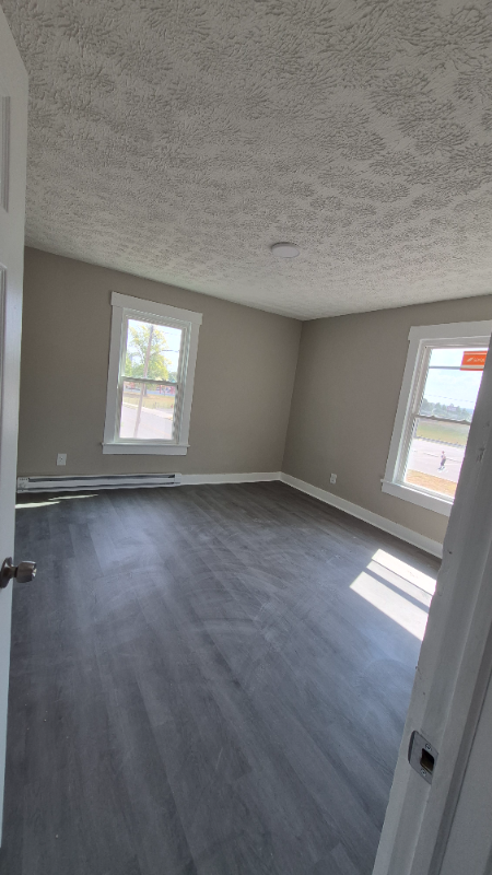 912 Riverview Ter #912UPPER - Photo 3 of 12