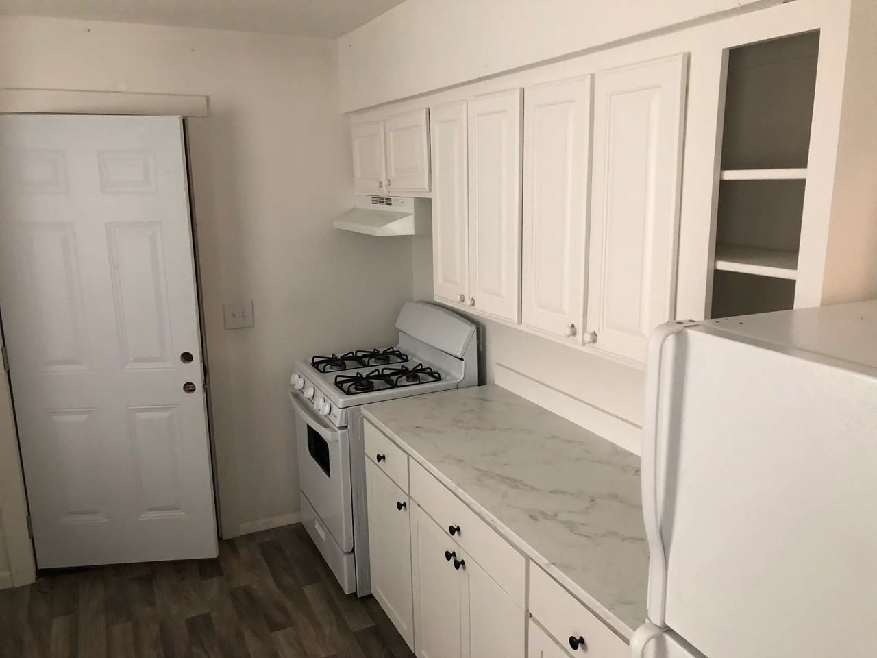 238 E 52nd St N - Photo 6 of 11